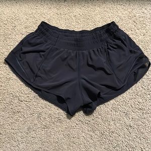 Lululemon Hotty Hot 2.5” Shorts